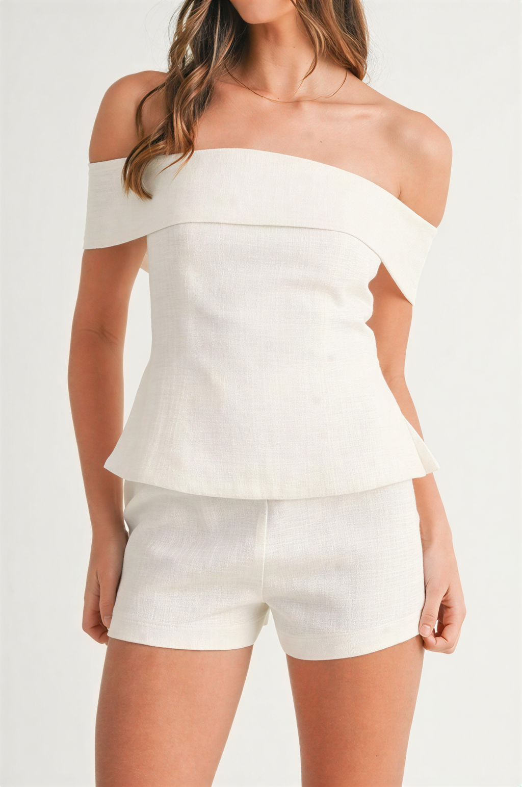 White Cotton and Linen Two-piece Suit