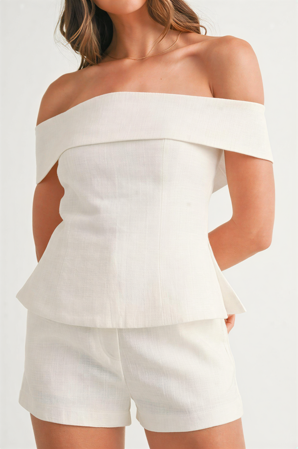 White Cotton and Linen Two-piece Suit