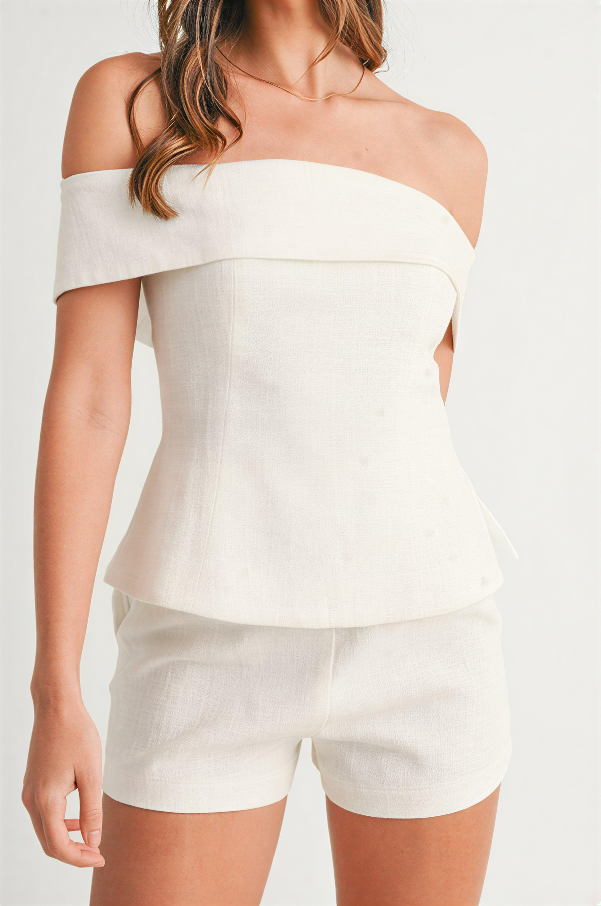 White Cotton and Linen Two-piece Suit