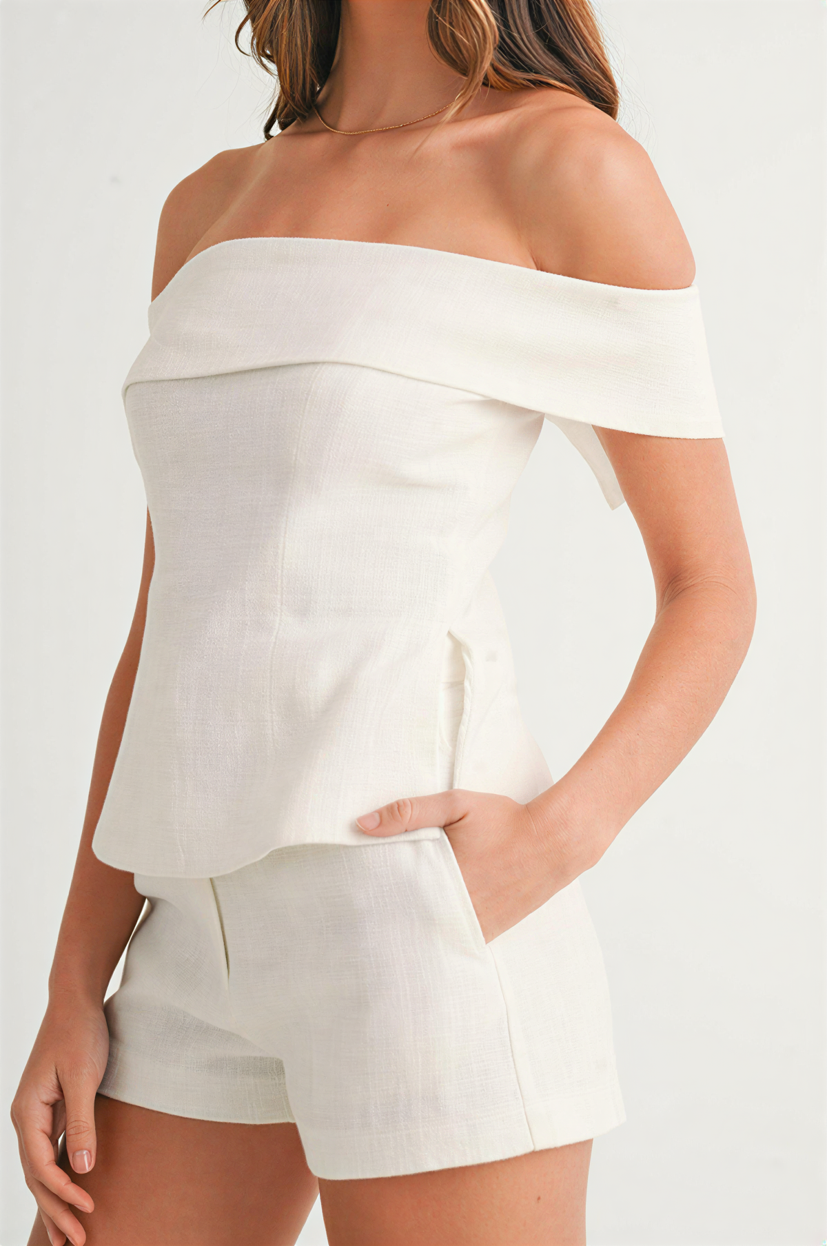 White Cotton and Linen Two-piece Suit