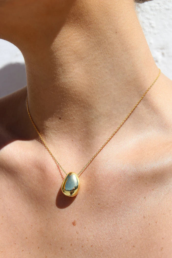 Gold Pebble Pendant Necklace